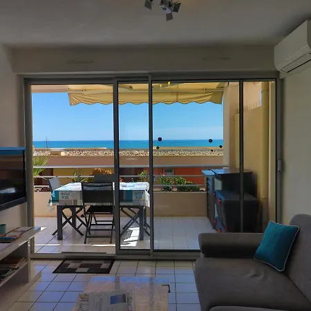 Magnifique 2 Pieces Renove Avec Climatisation Et Parking Prive - Fr-1-472a-277 דירה *