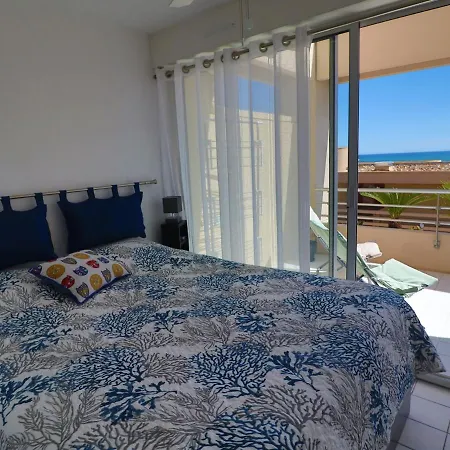 Magnifique T2 Renove Climatise Avec Parking Prive - Fr-1-472a-277 Sète